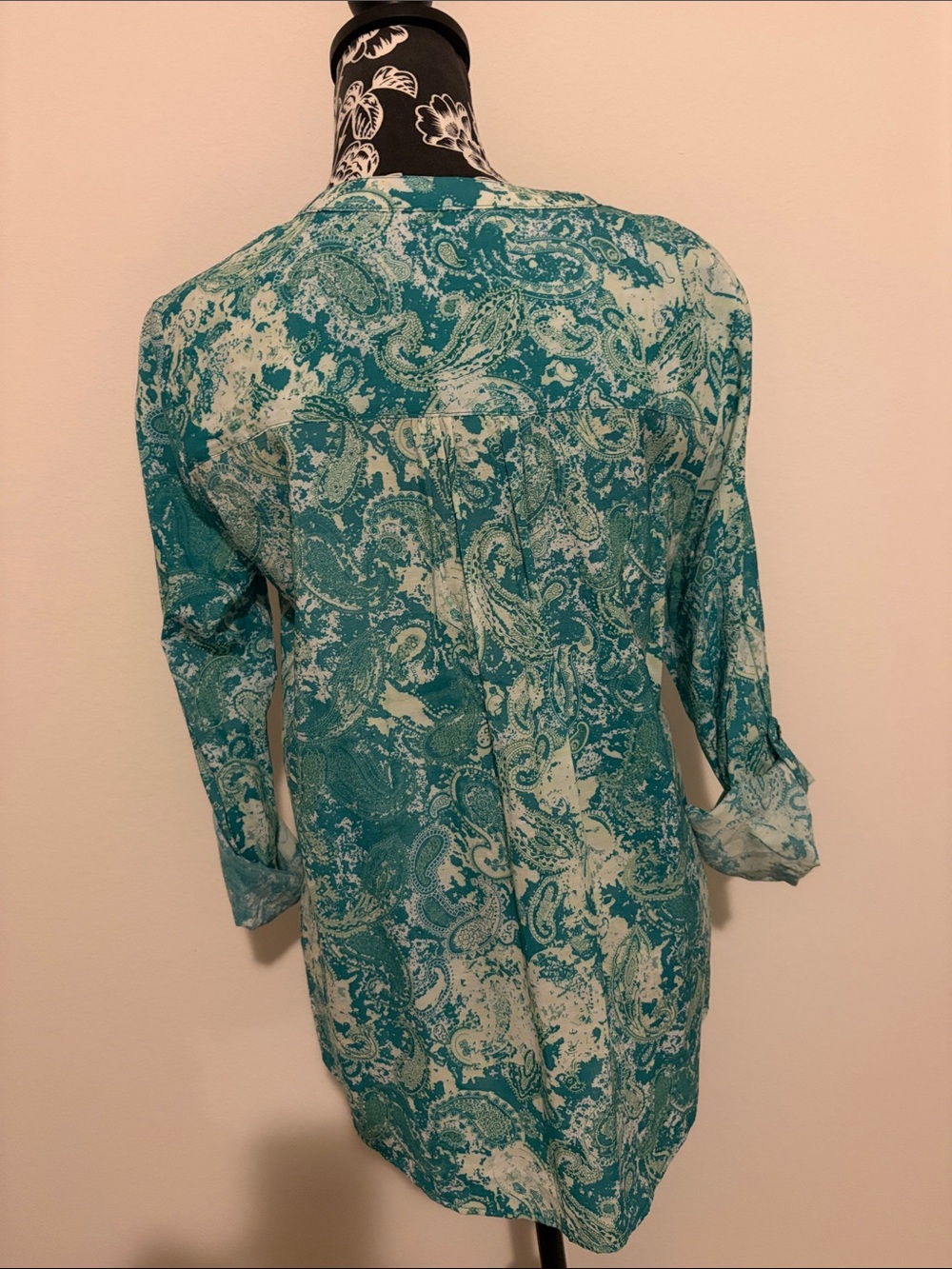 Paisley V-Neck Roll-Sleeve Tunic in Teal - Picture 4 of 10